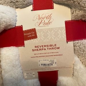 Reversible Sherpa throw